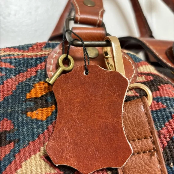 Vintage Turkish Kilim Travel Bag - Picture 3 of 14